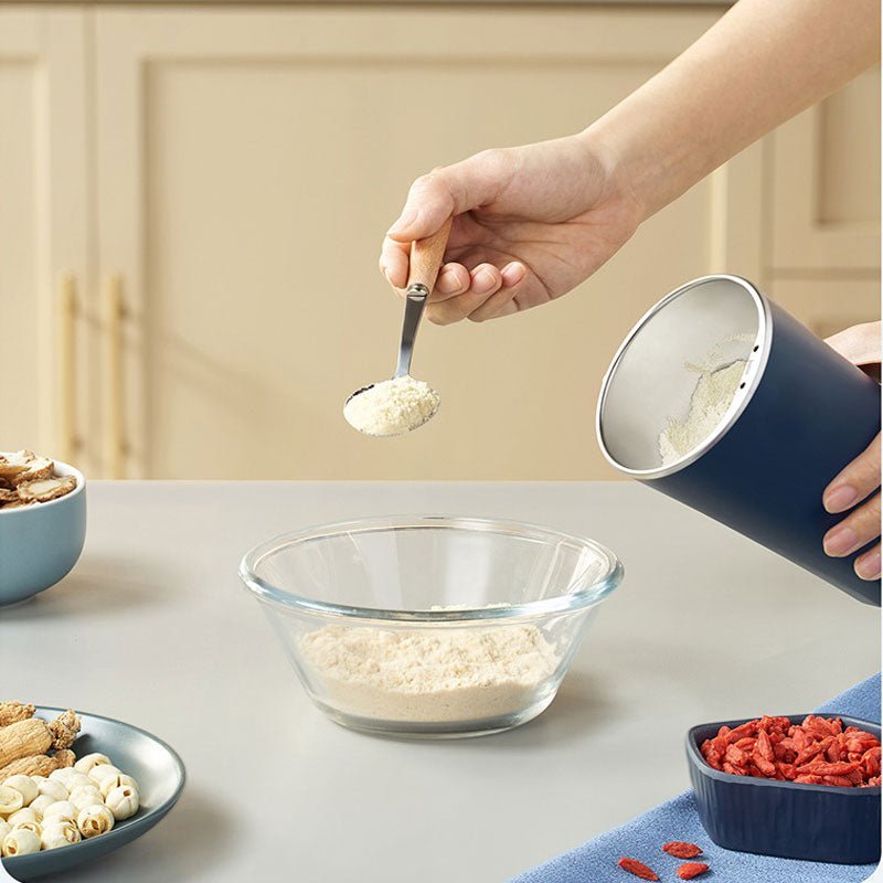 Prepare your food in record time with this electric grinder